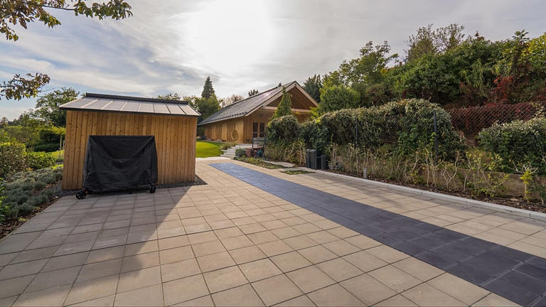 Every sunny surface is being put to work. Europeans transforming their ...