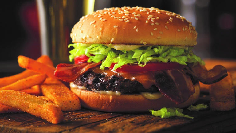 Red Robin's prime rib stack burger puts beef on your beef Oct. 19