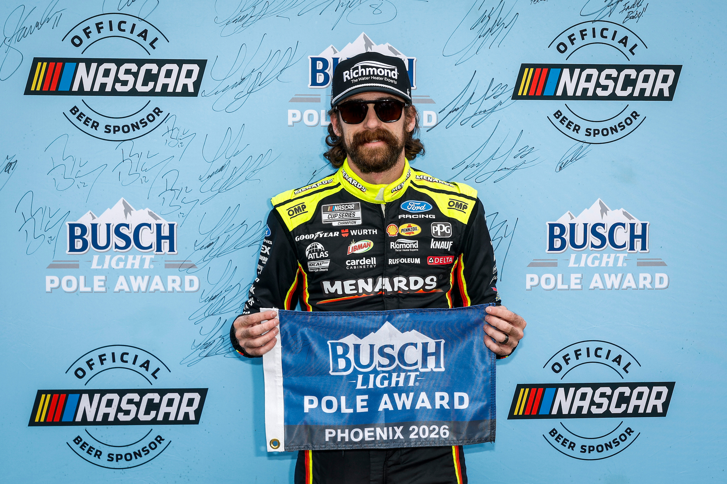 Ryan Blaney powers to Phoenix pole, Team Penske locks out front row