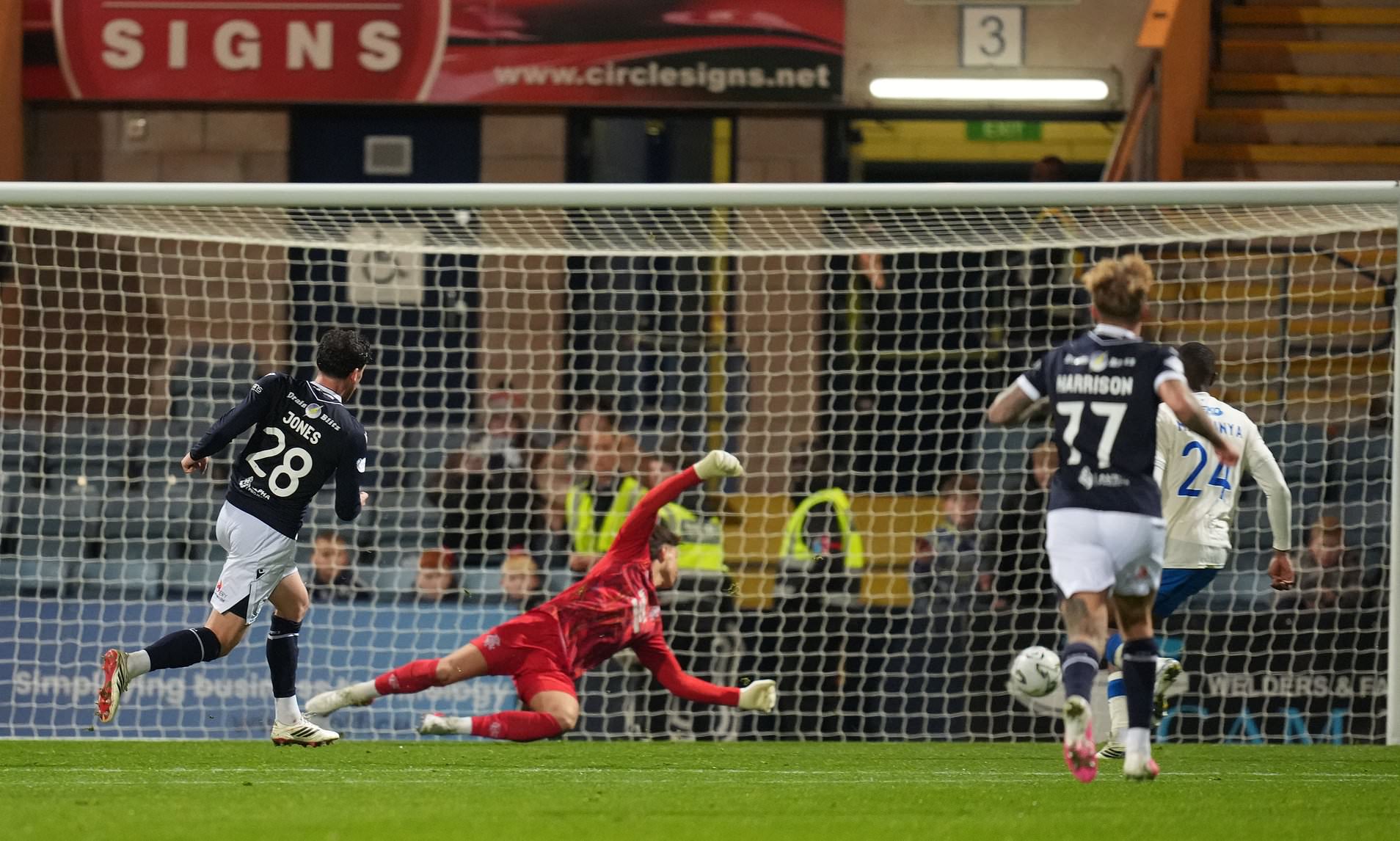 Dundee 2 Rangers 2: Dark Blues dig deep to bring an end to error-strewn ...