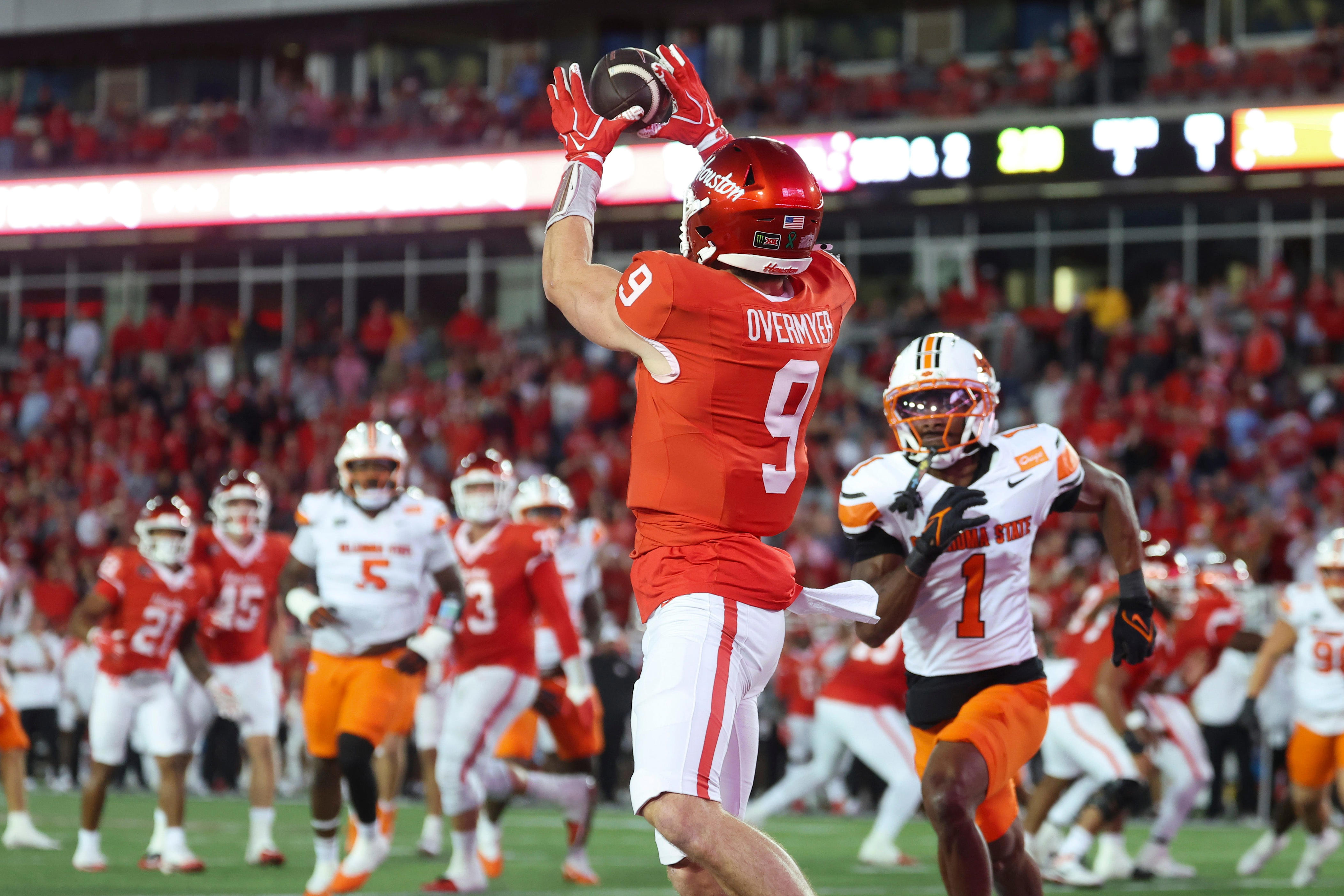 Oklahoma State football outlasted by Houston as Conner Weigman outplays Drew Mestemaker