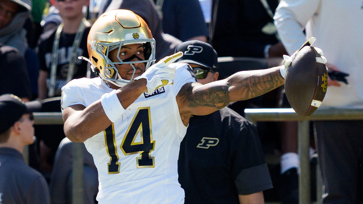 Notre Dame’s Micah Gilbert makes insane 1-handed catch vs. BYU