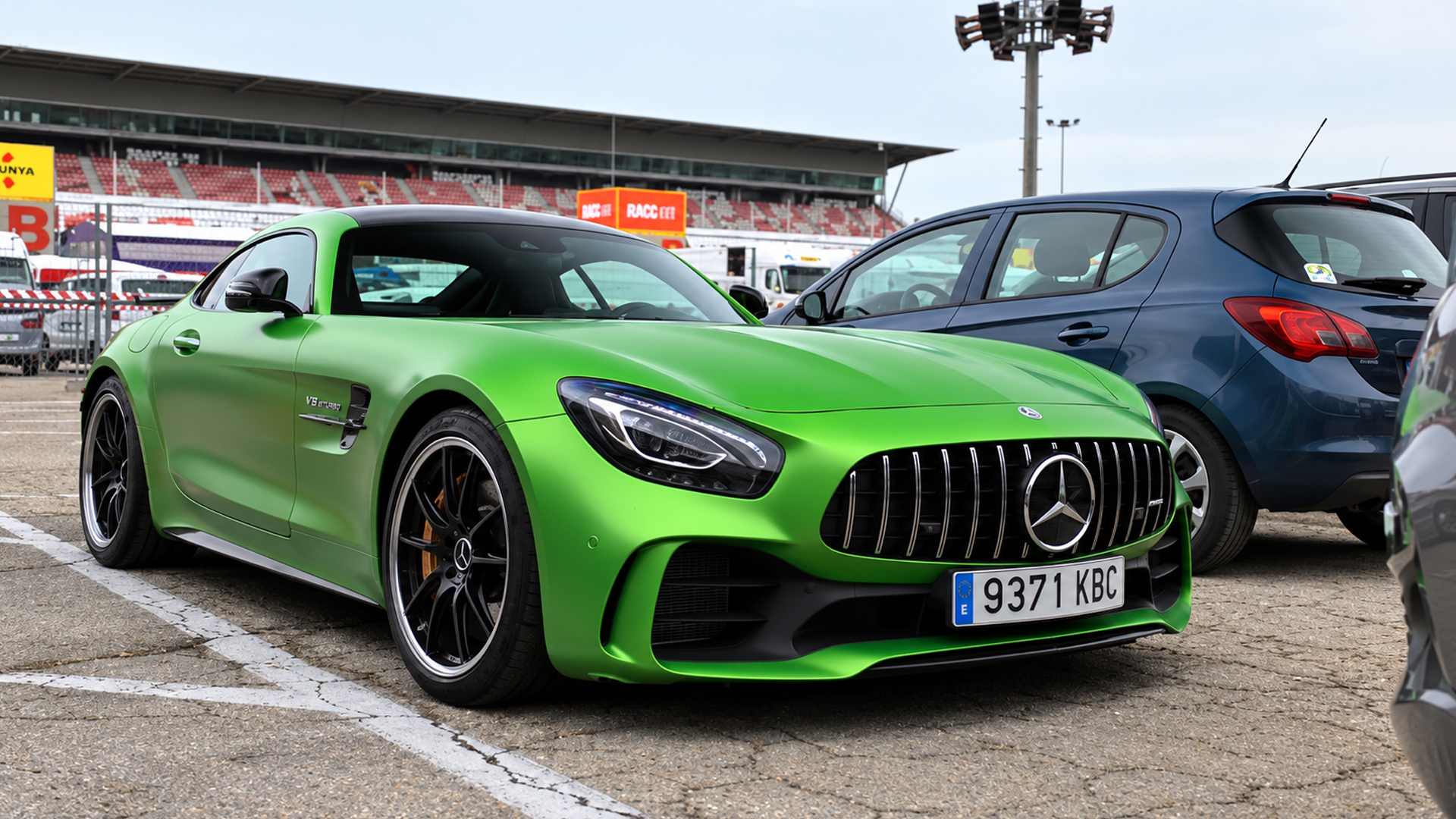 The cars F1 drivers drive to the track
