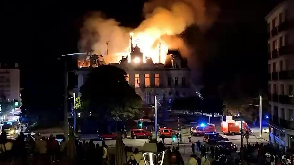 Historic Limoges town hall engulfed in flames amid protests in France
