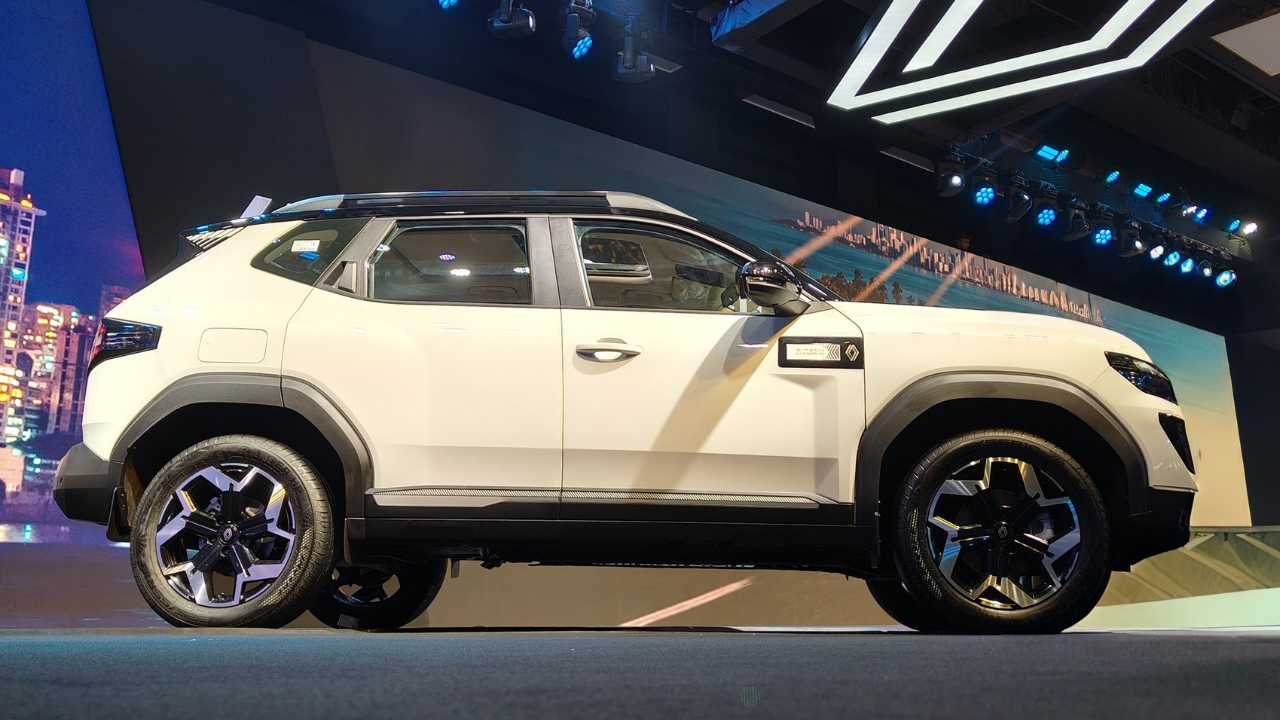 Renault Duster hybrid launched at 16.99 lakh: 29 kmpl efficiency, specs ...