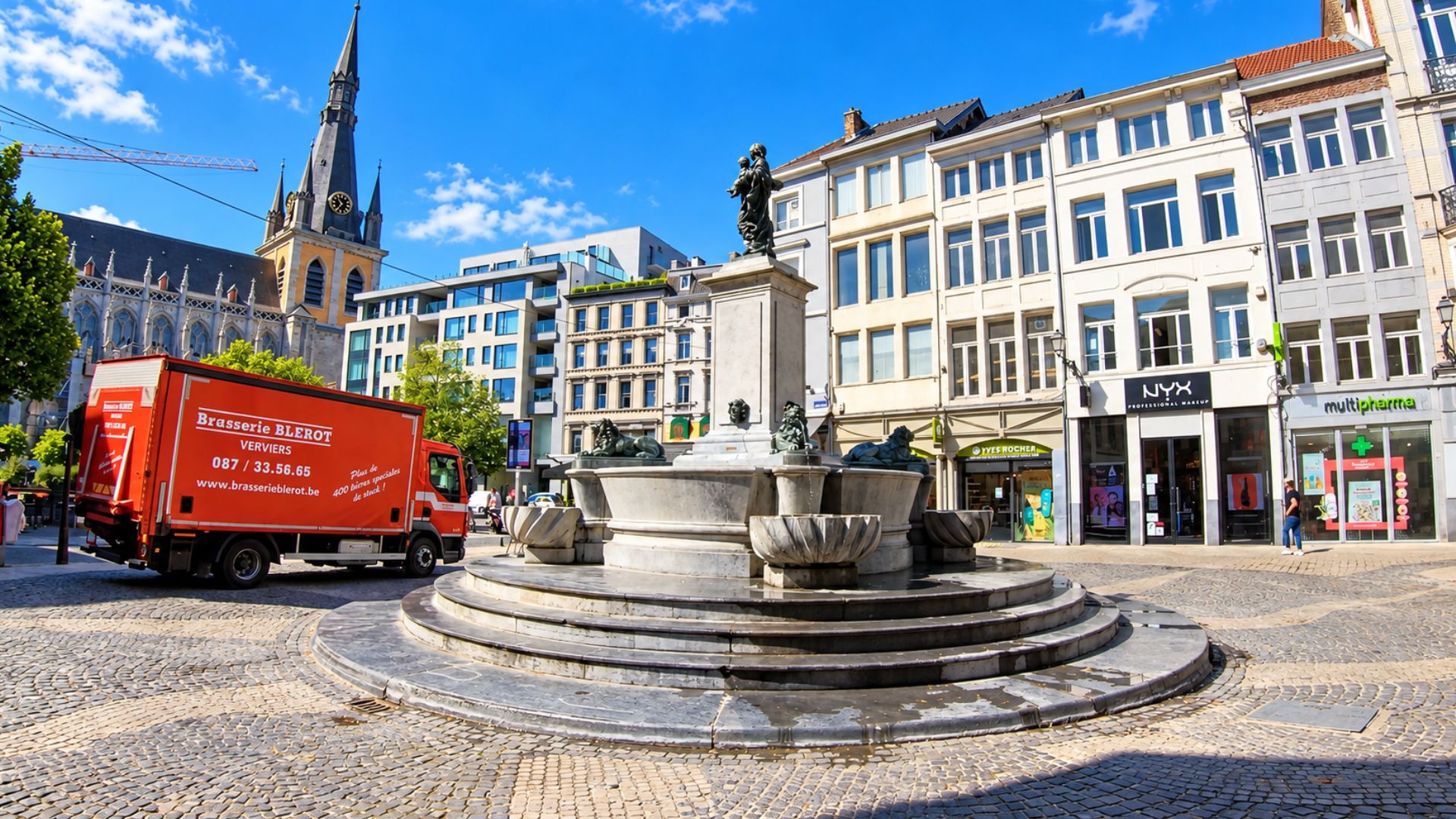 A sunny walk past Liège's fountain and gothic church (4K)