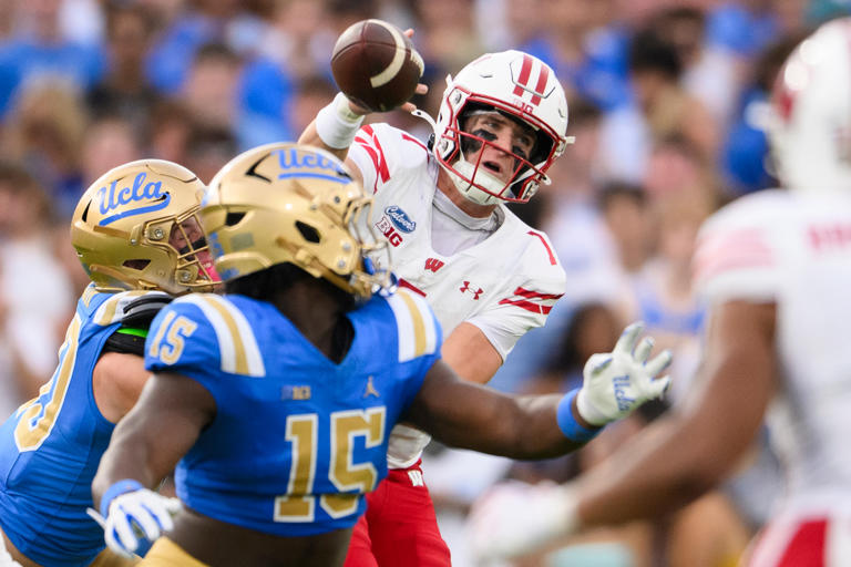 No. 12 UCLA stays unbeaten at 6-0, tops Wisconsin 17-7 with a backup QB