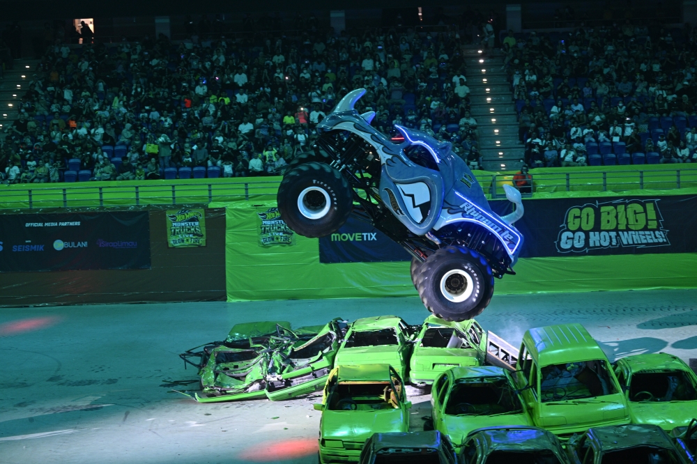 Monster trucks, massive jumps and thousands of fans: Hot Wheels Monster ...