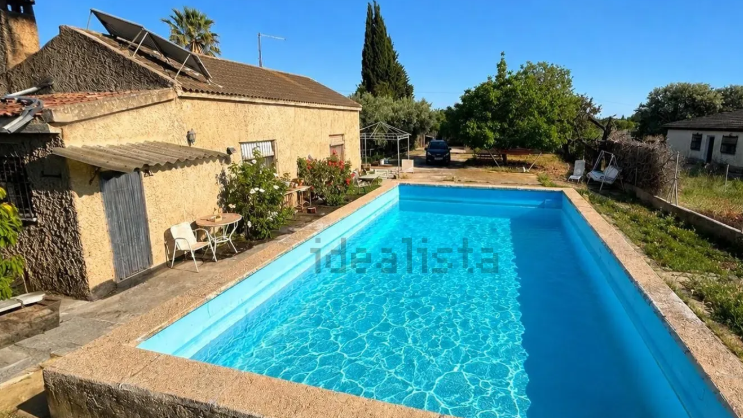 Venden una casa rural de 1000 m2 en un municipio cerca de Zaragoza por ...