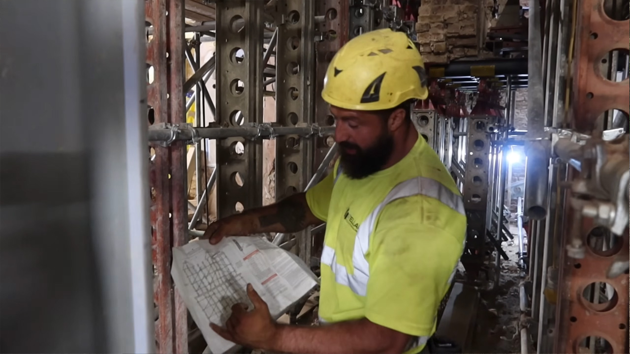 Too Many Workers Went Wrong And Creates A Problems On This Scaffold Job