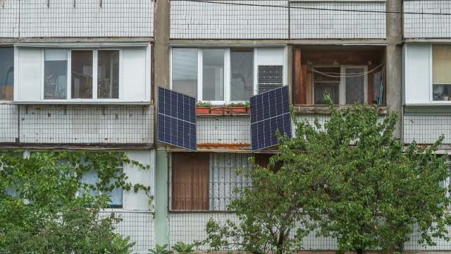 In the UK, the new plug-in solar market promises lower bills but warns ...