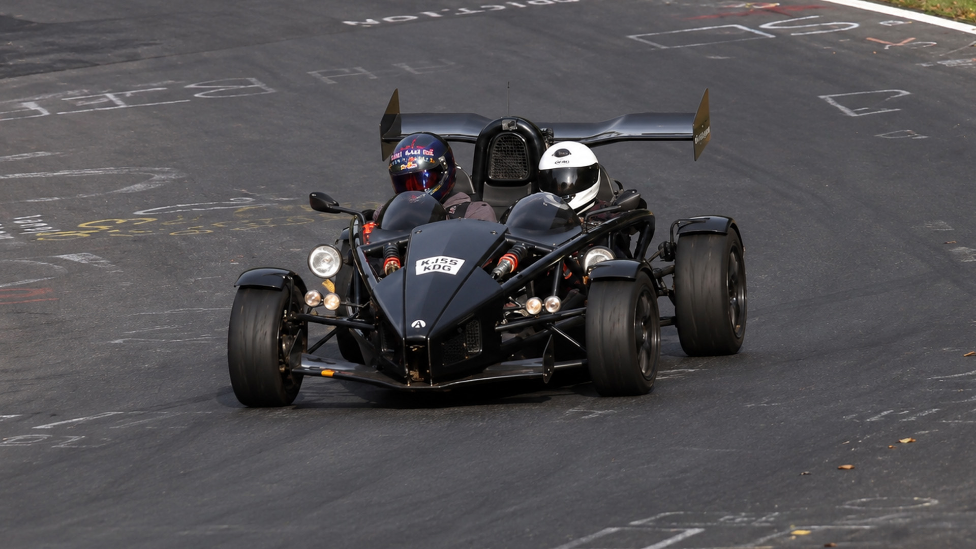 Performance cars pack the Nürburgring for the season finale