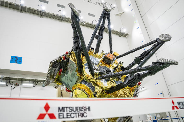 Martian moon space mission hopes to solve mystery of landing on Mars
