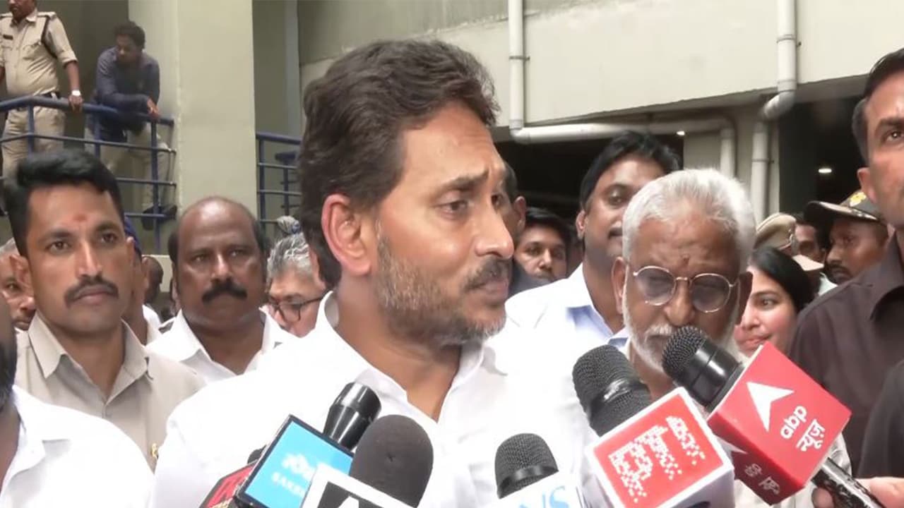 Jagan Reddy meets SEC, raises concerns over municipal poll nominations