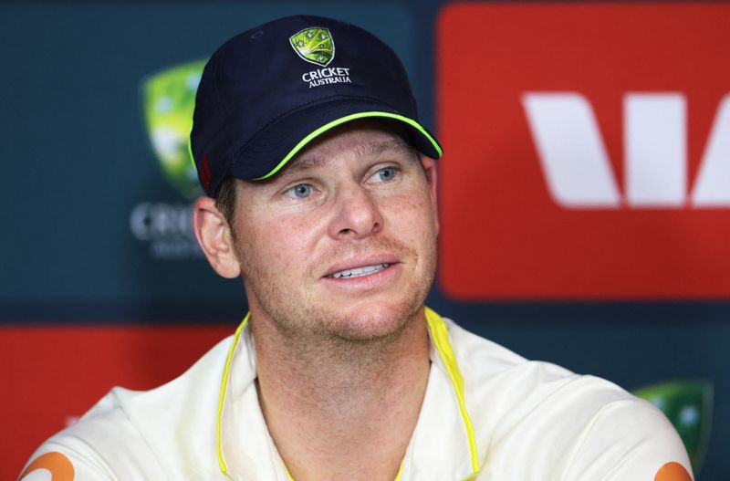 Cricket-Australia's Smith says head blow left him anxious in first Test ...