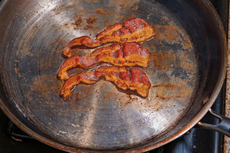Chef shares foolproof method for cooking bacon so it’s crispy every ...