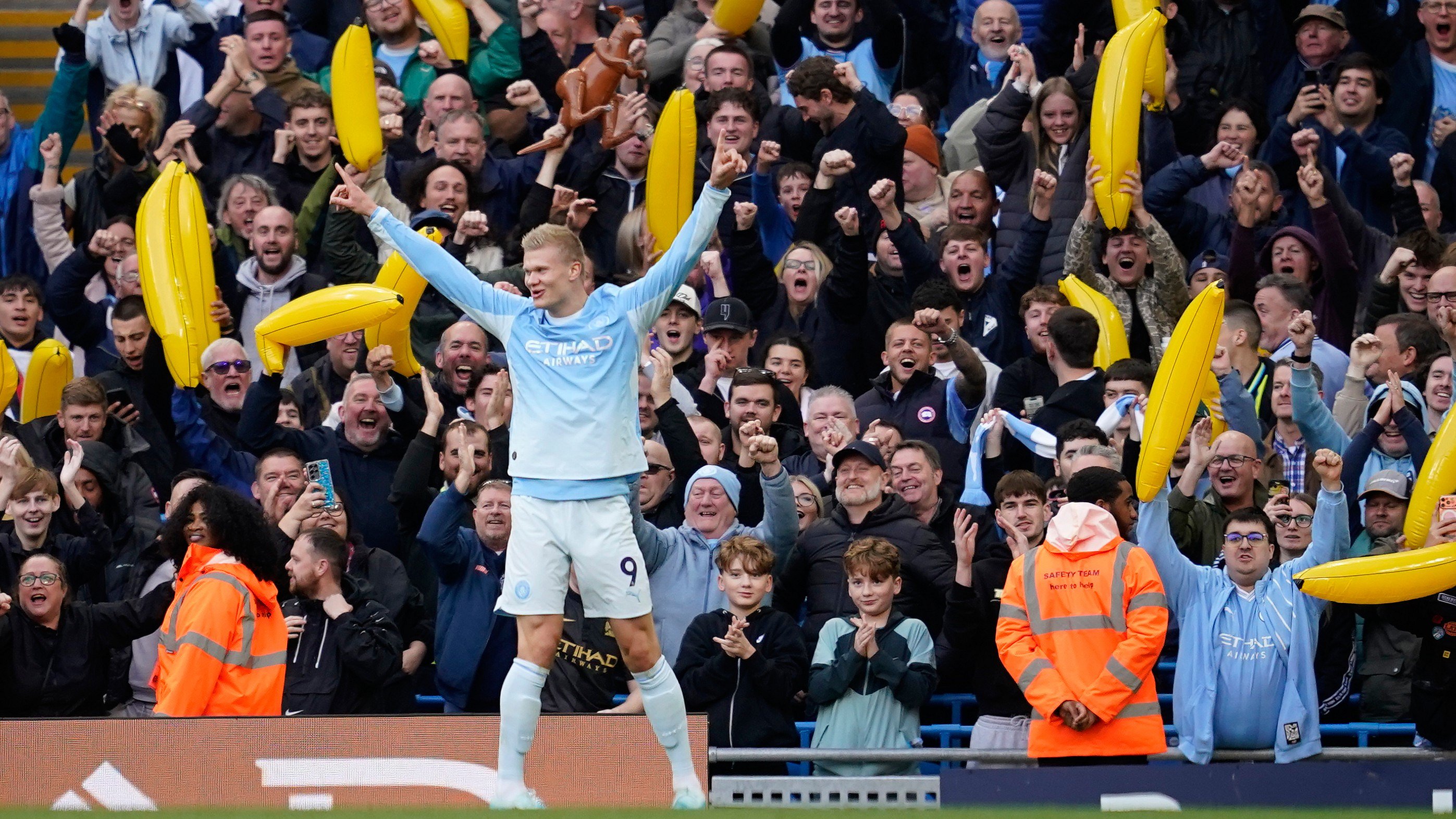 Going bananas: Haaland keeps on scoring as scandal-hit Man City wins ...