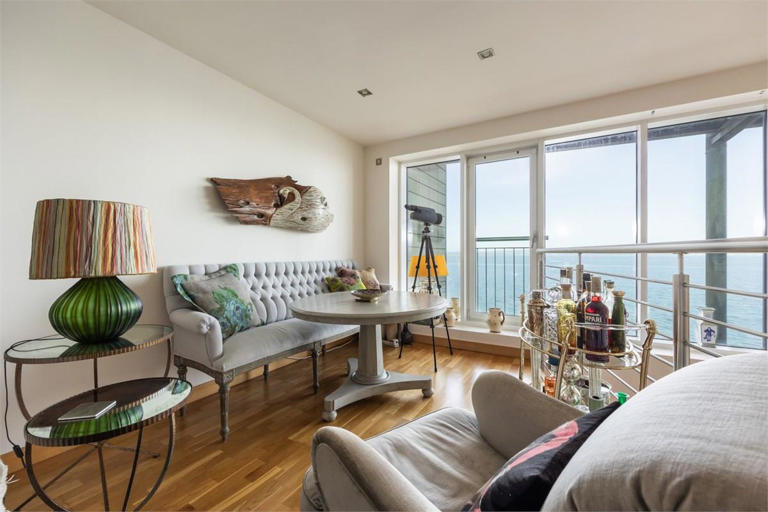 Spectacular Edinburgh two-bedroom waterfront duplex apartment with ...