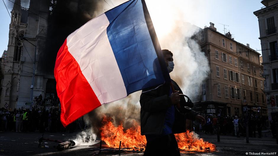France reports more than 1,800 arrests after riots, looting and arson ...