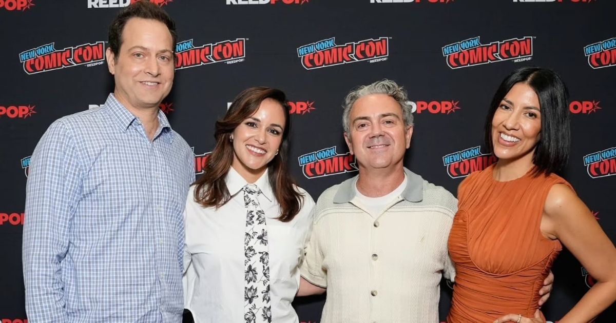 Brooklyn Nine-Nine cast members reunite at New York Comic Con