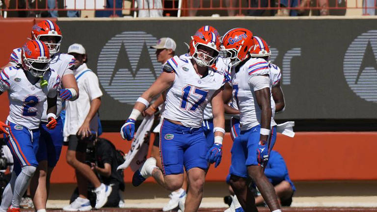 AP poll prediction: Florida gets back into the top 25 and there's a new ...