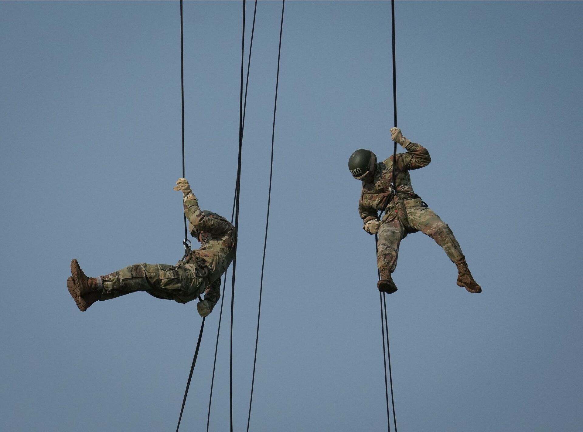 Air Force member dies after UTSA-Navy game fall from rafters
