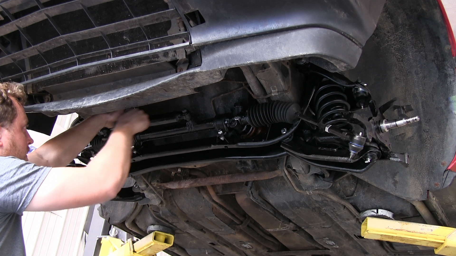 Bringing this Pontiac Fiero's front suspension back to life