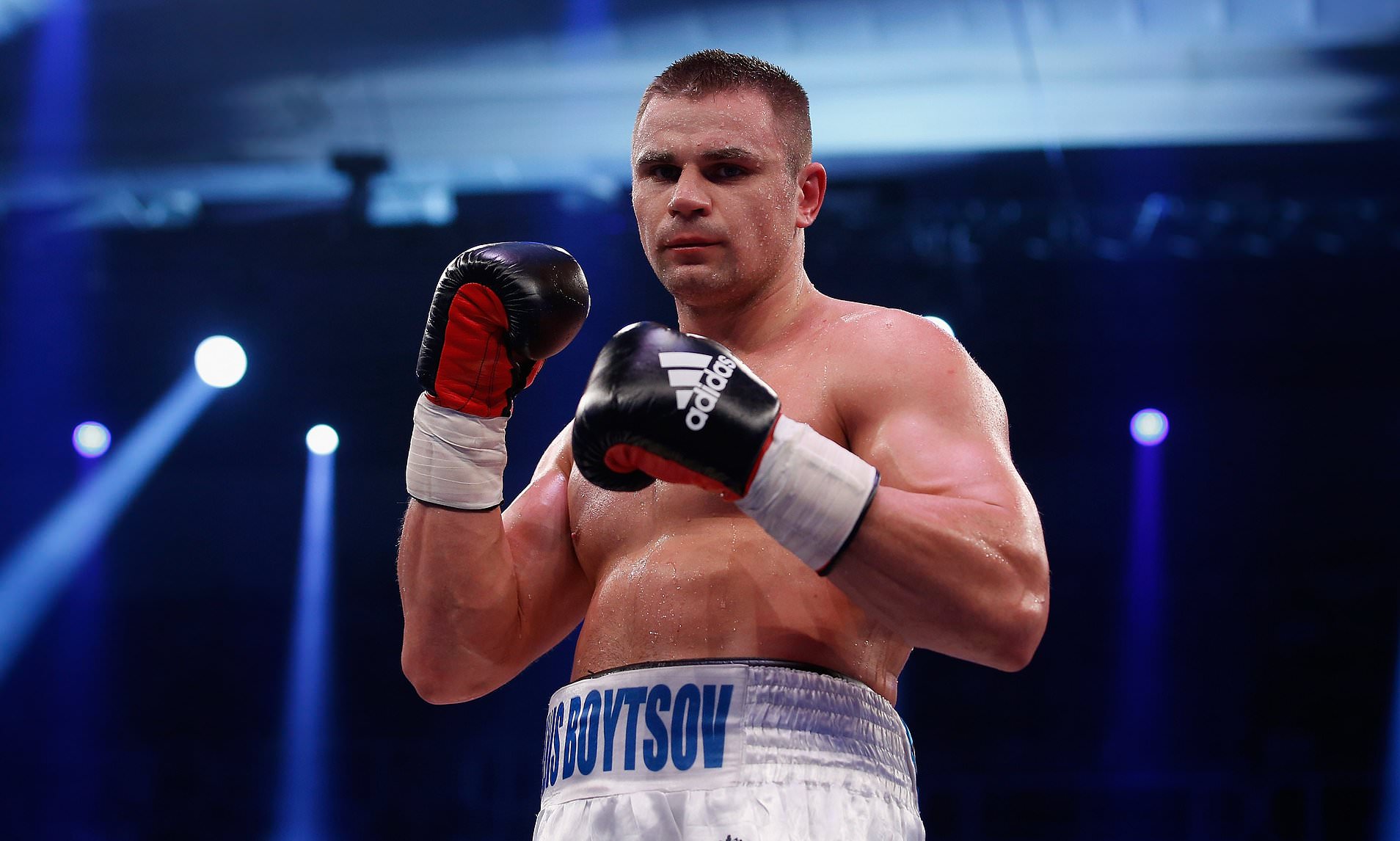 Former world title contender boxer dies suddenly aged 40, 11 years on ...