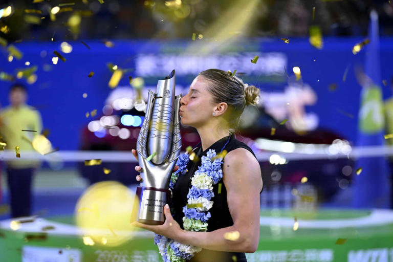 Maja Chwalinska breaks through with Wuhan Open title