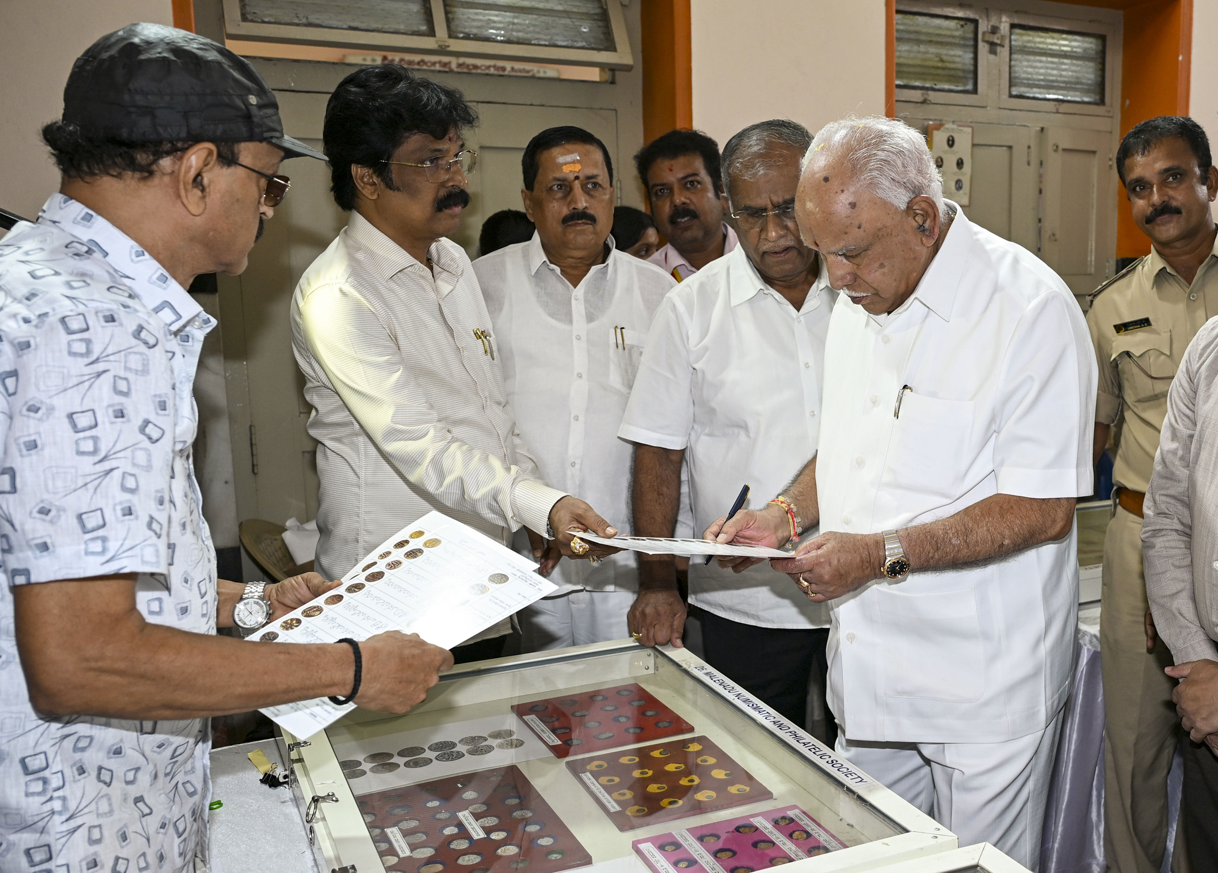 Yediyurappa slams Karnataka govt over drought, says BJP-JD(S) will form ...