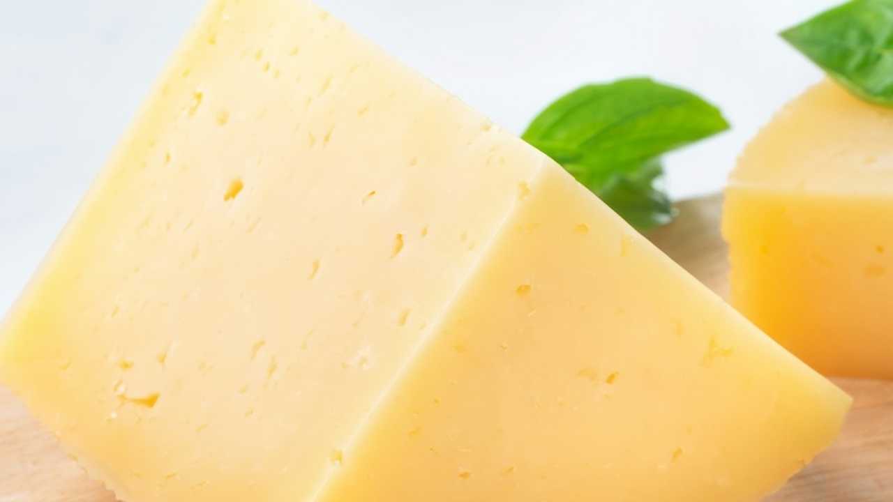Cheddar cheese recall issued over potentially serious health risk