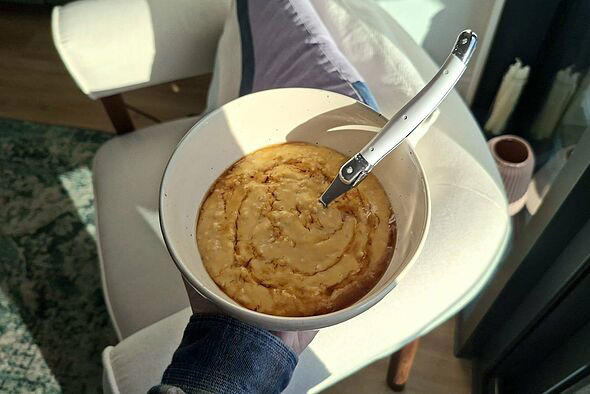 Porridge will be richer and creamier if you add 1 ingredient not cream ...