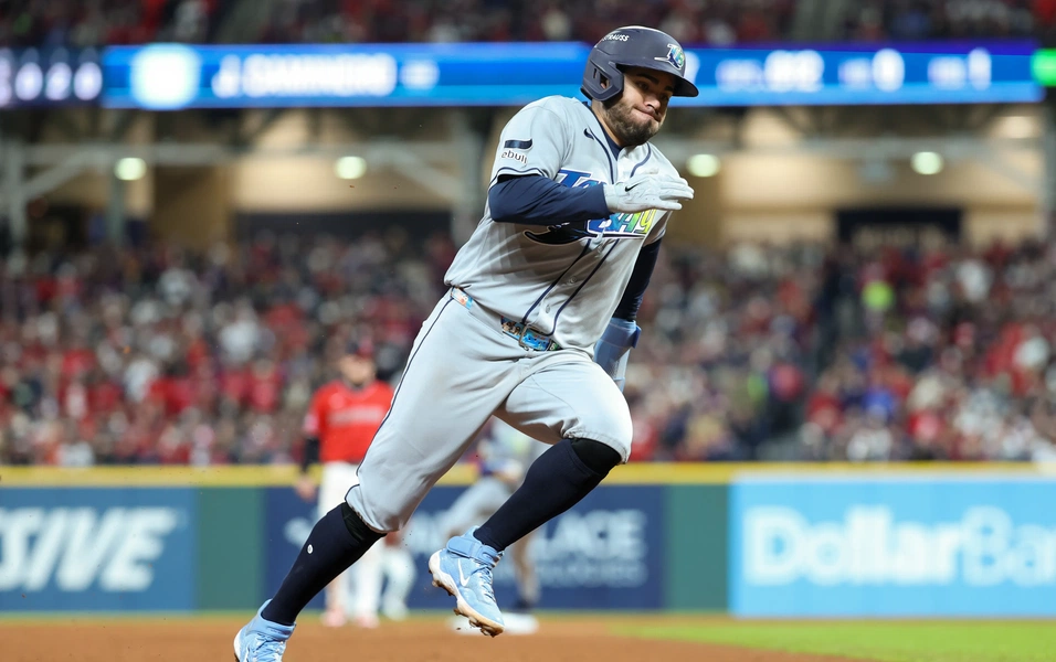 Guardians' errors fuel Rays' Game 4 win, ALCS tied 2-2