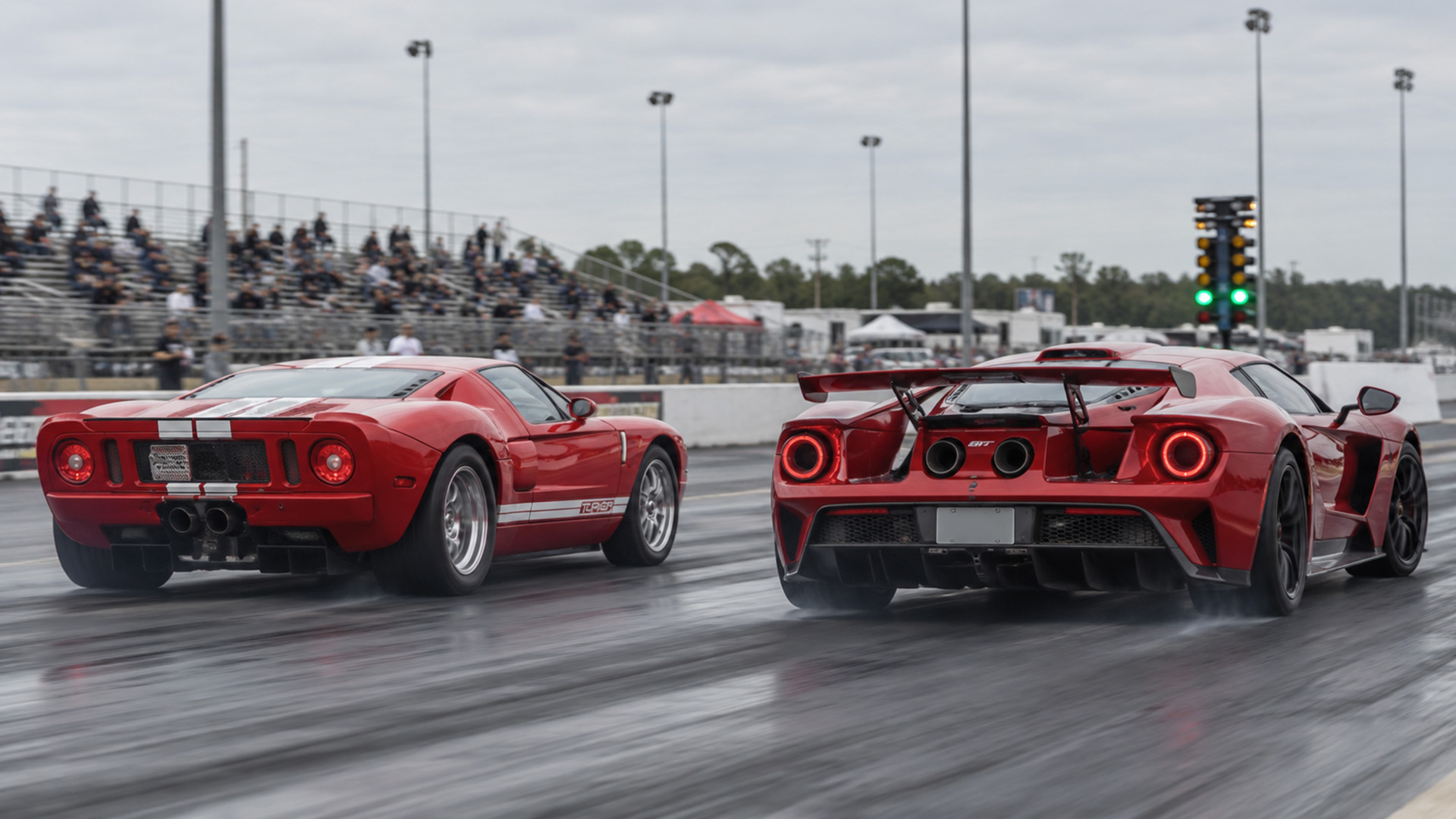Old Ford GT takes on the new Ford GT in drag race