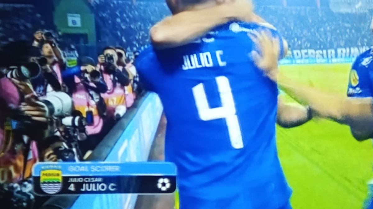 Gol kilat Julio Caisar, Persib nalukkeun Persik 1-0, Maung Bandung naék ...