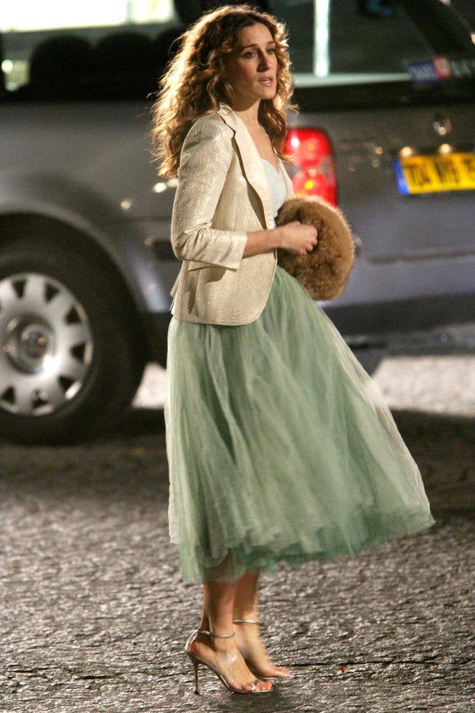 Pamela Anderson just out-twirled Carrie Bradshaw in iconic tutu dress
