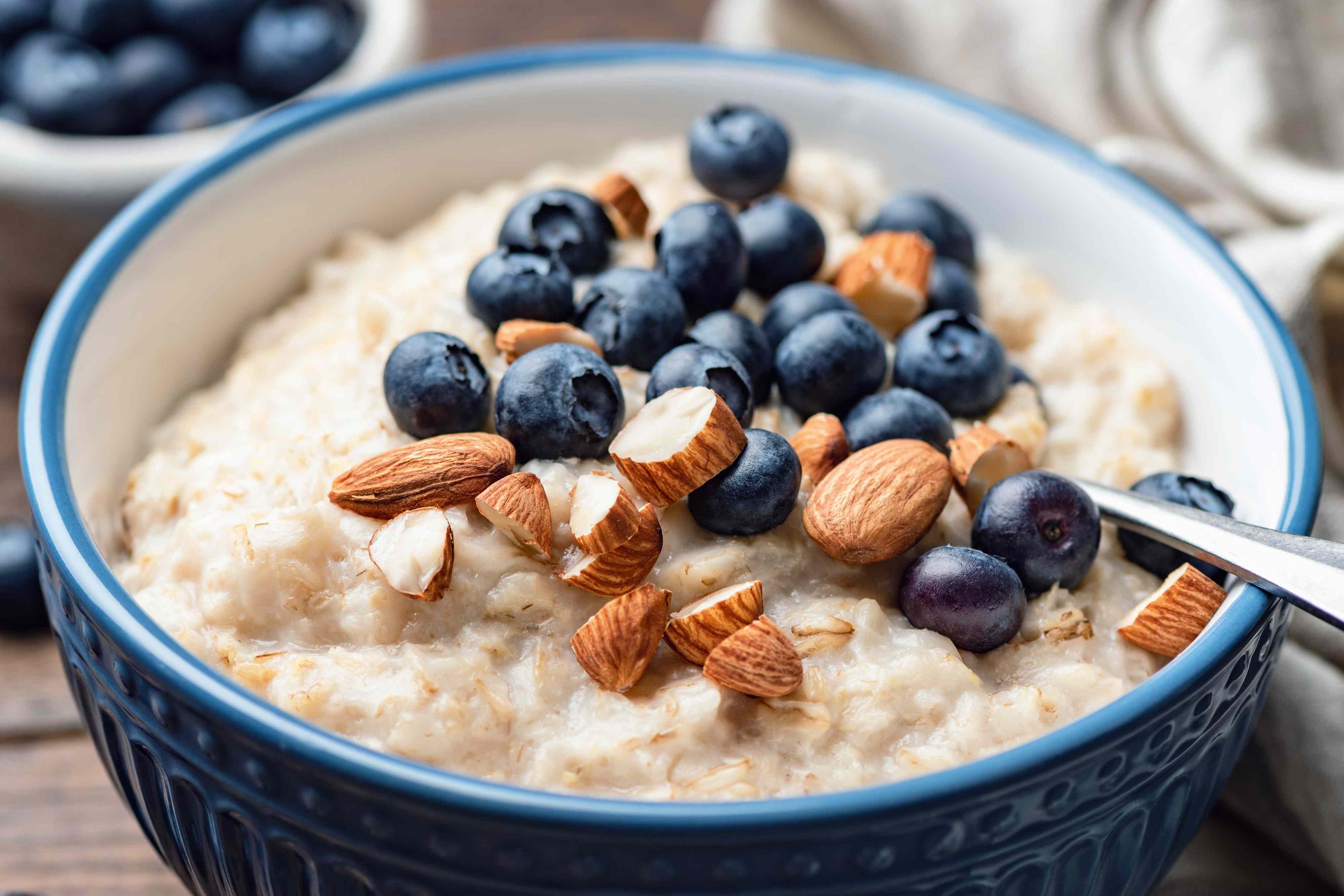 Oats vs. quinoa: Which has more protein?