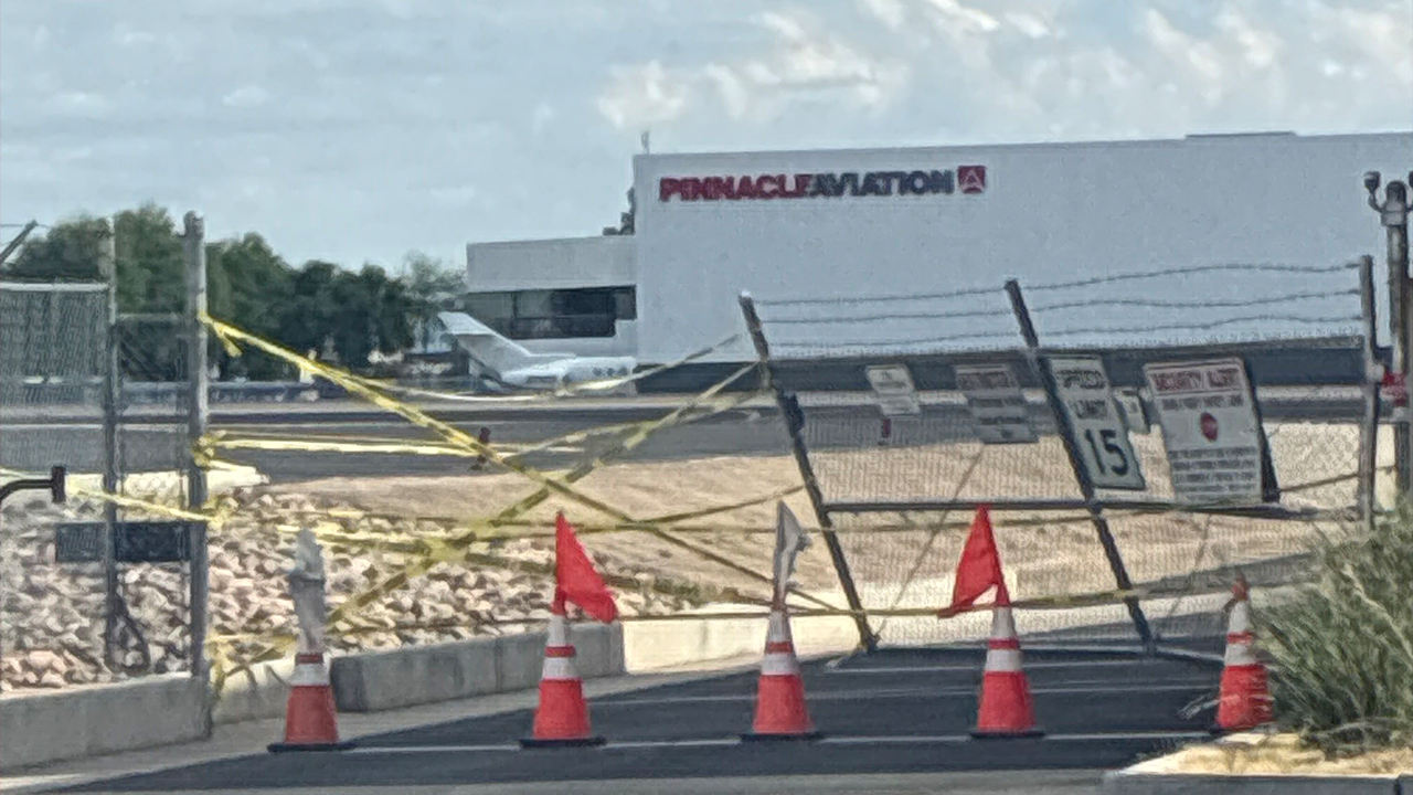 Street racing suspect rams Scottsdale Airport gate, hits small airplane ...