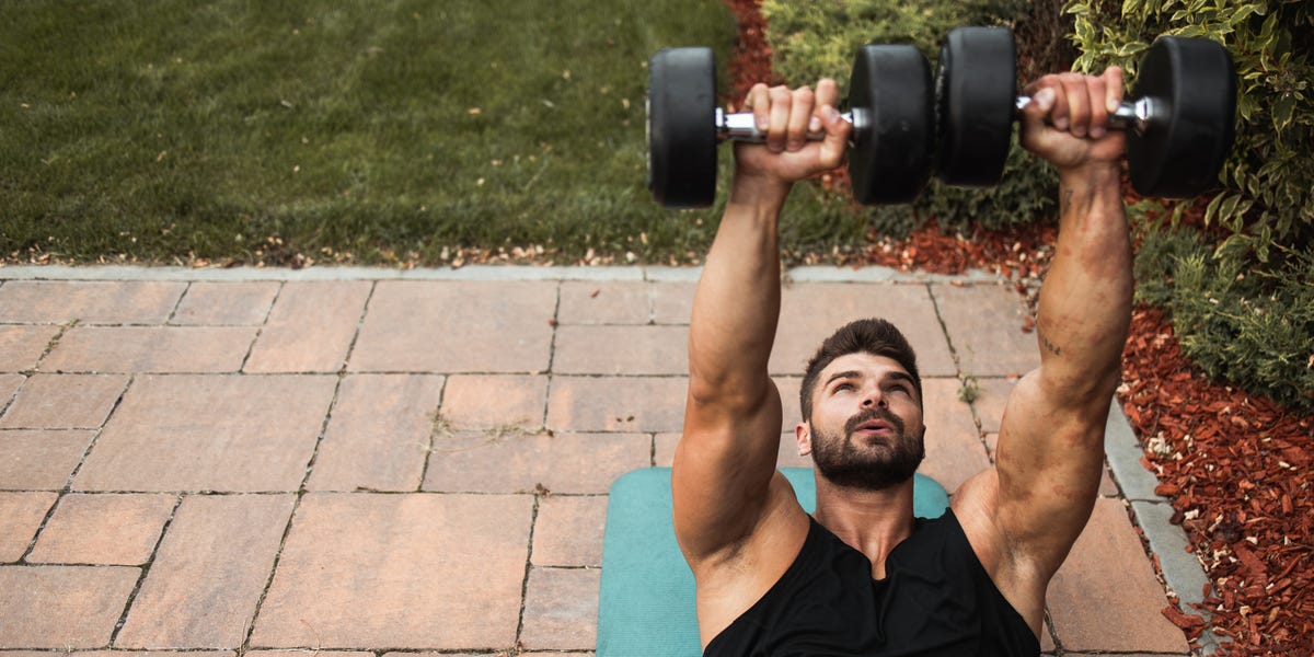 Build muscle with just dumbbells: This 3-day plan fits around work ...