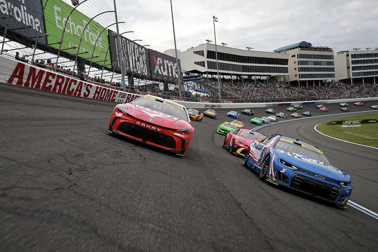How to watch the NASCAR Freeway Insurance 500 without cable today