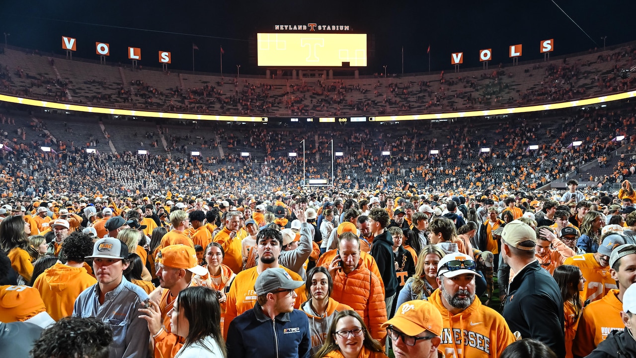 Alabama gets $500K from Tennessee as SEC fines Vols for storming field ...