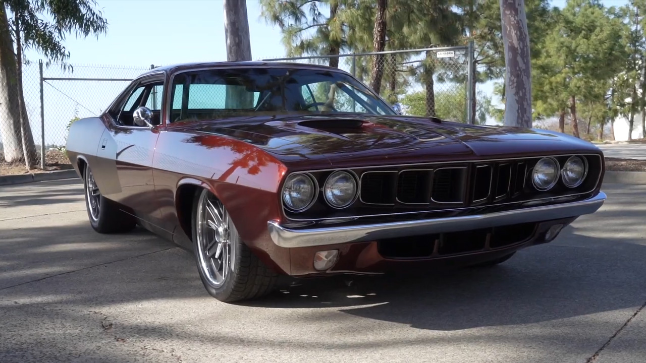 707HP Hellcat-swapped '71 Barracuda pro-touring build
