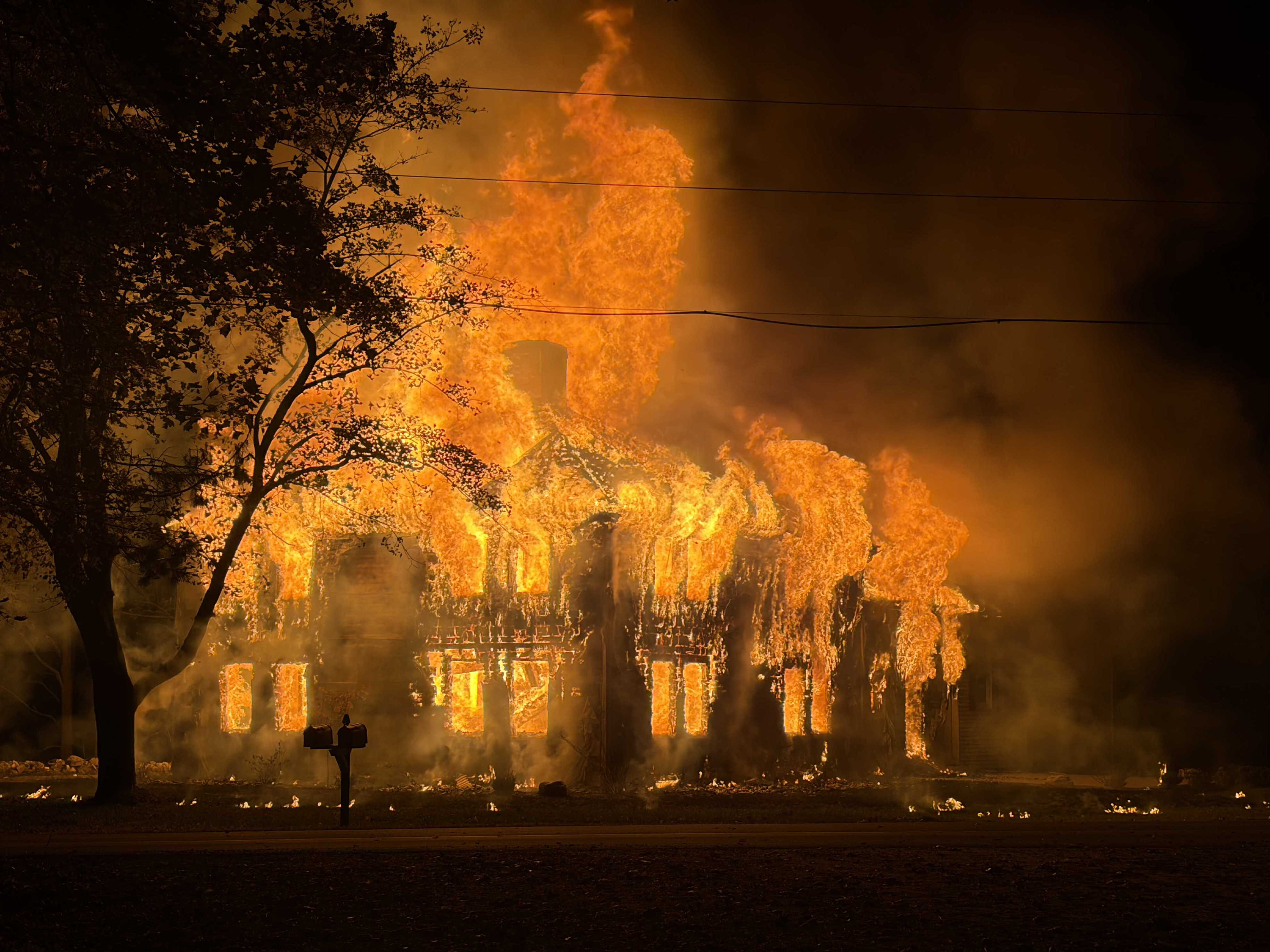 Building a complete loss in Lisbon structure fire