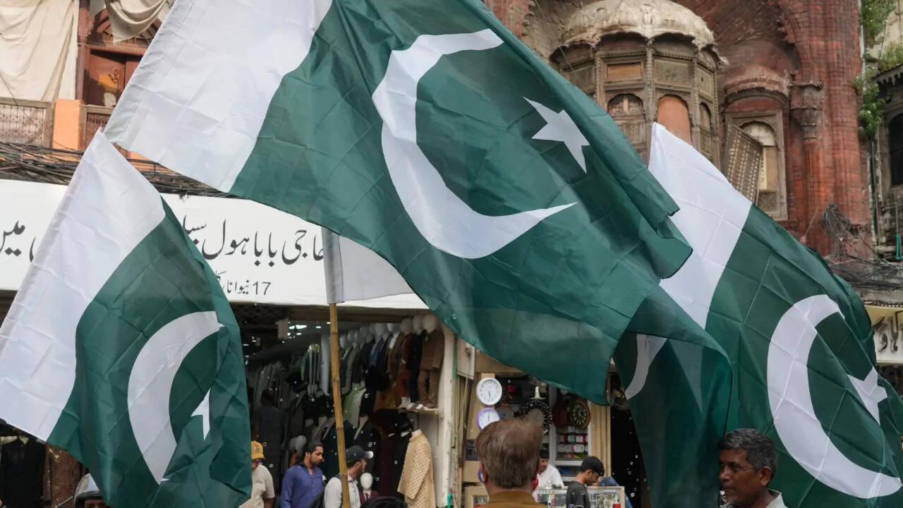 Pakistan plans moon landing by 2035, expands space cooperation with China
