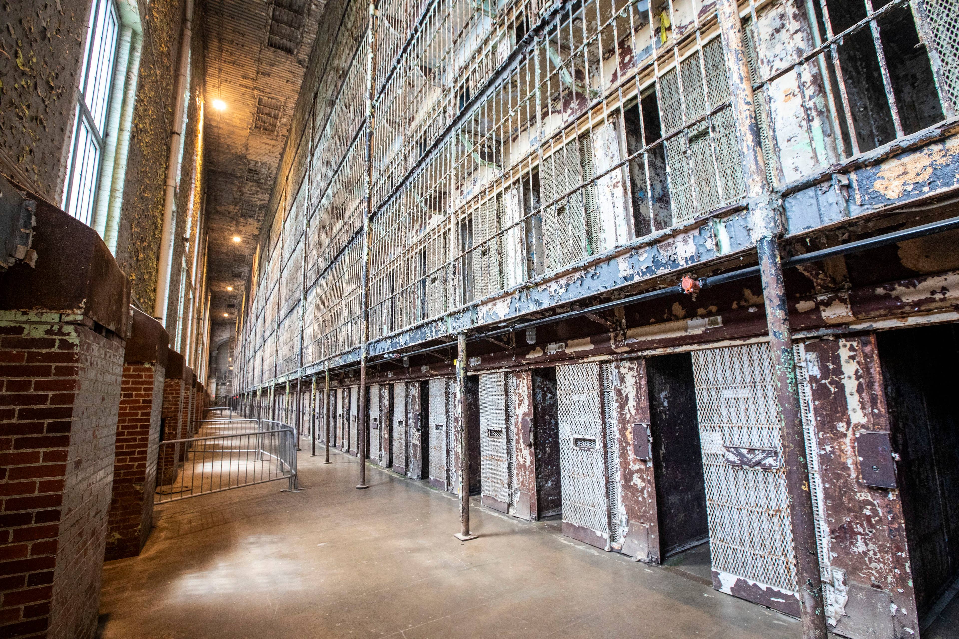 Tennessee's execution attempts: Tony Carruthers survives before Christa ...