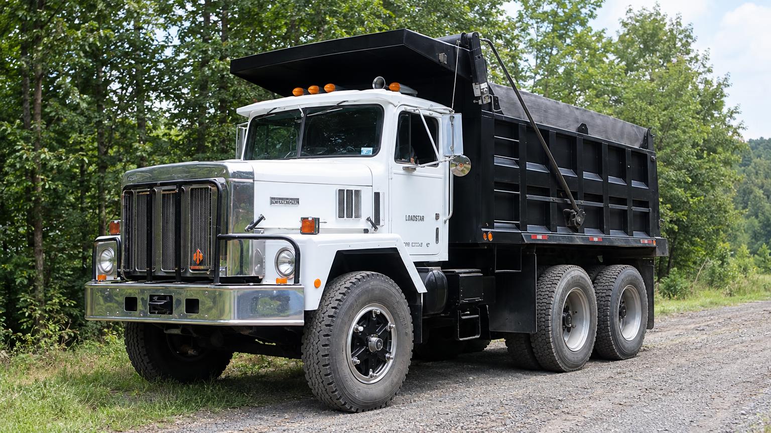 International dump truck turns an empty return trip into a first lesson ...