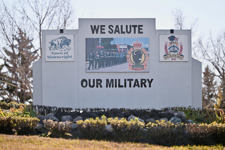 At least 4 dead after 'violent' fire at Canadian military base