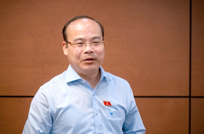 Xuất hiện siêu trường hơn 10.000 học sinh, đại biểu nói chưa tưởng tượng điều hành thế nào