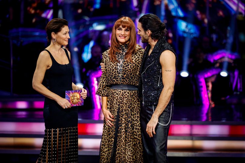 Strictly fans beg show bosses stop pretending as star slips up during ...