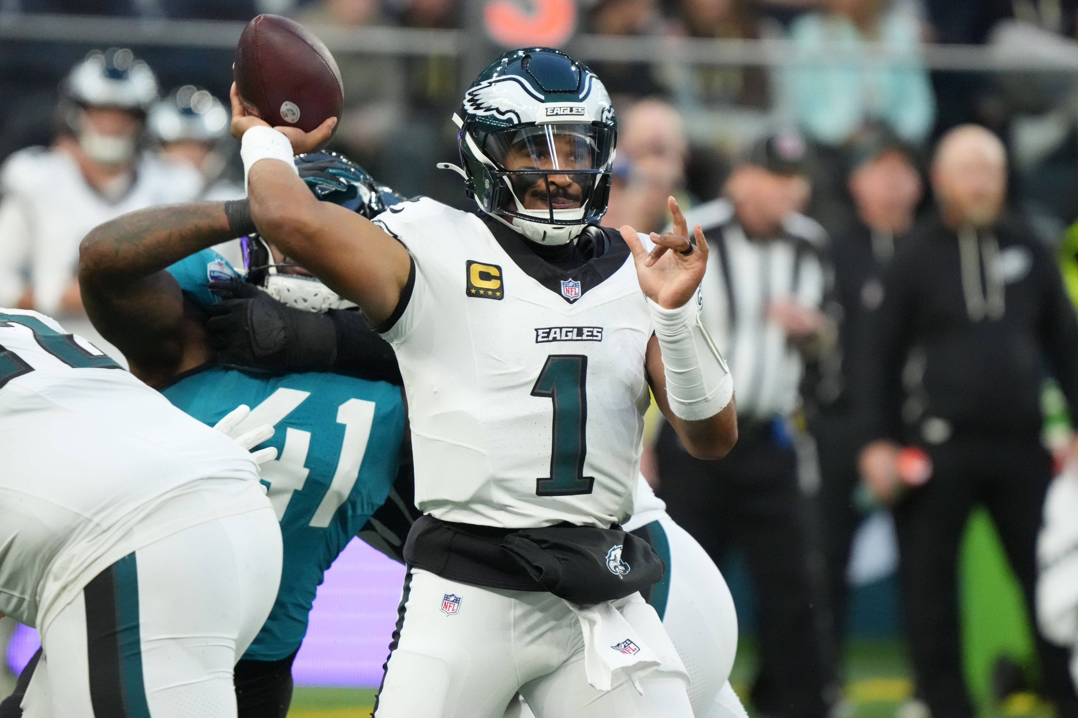 The only way Jalen Hurts will return this season: 'Life-or-death situation'